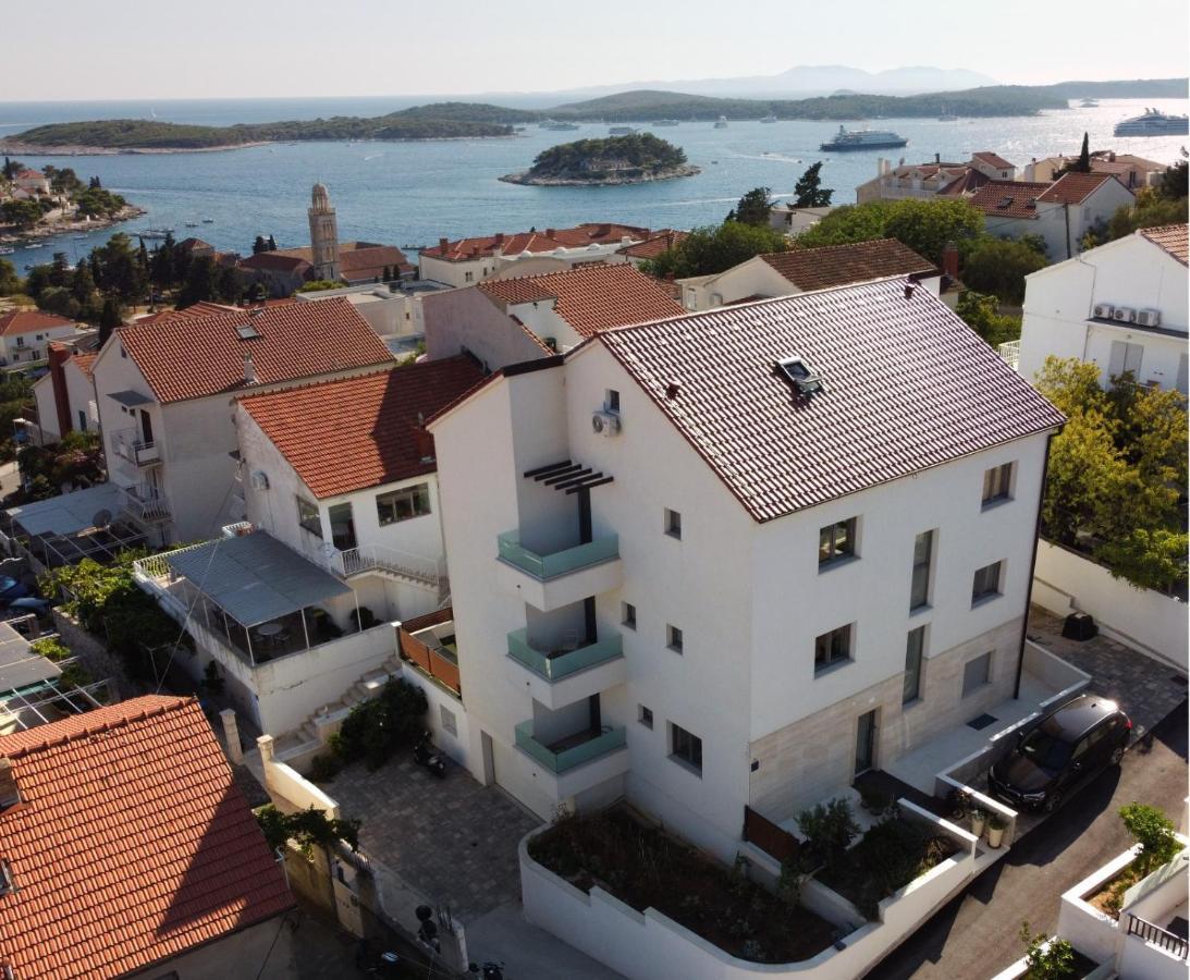חוואר Marisa Apartments Hvar מראה חיצוני תמונה