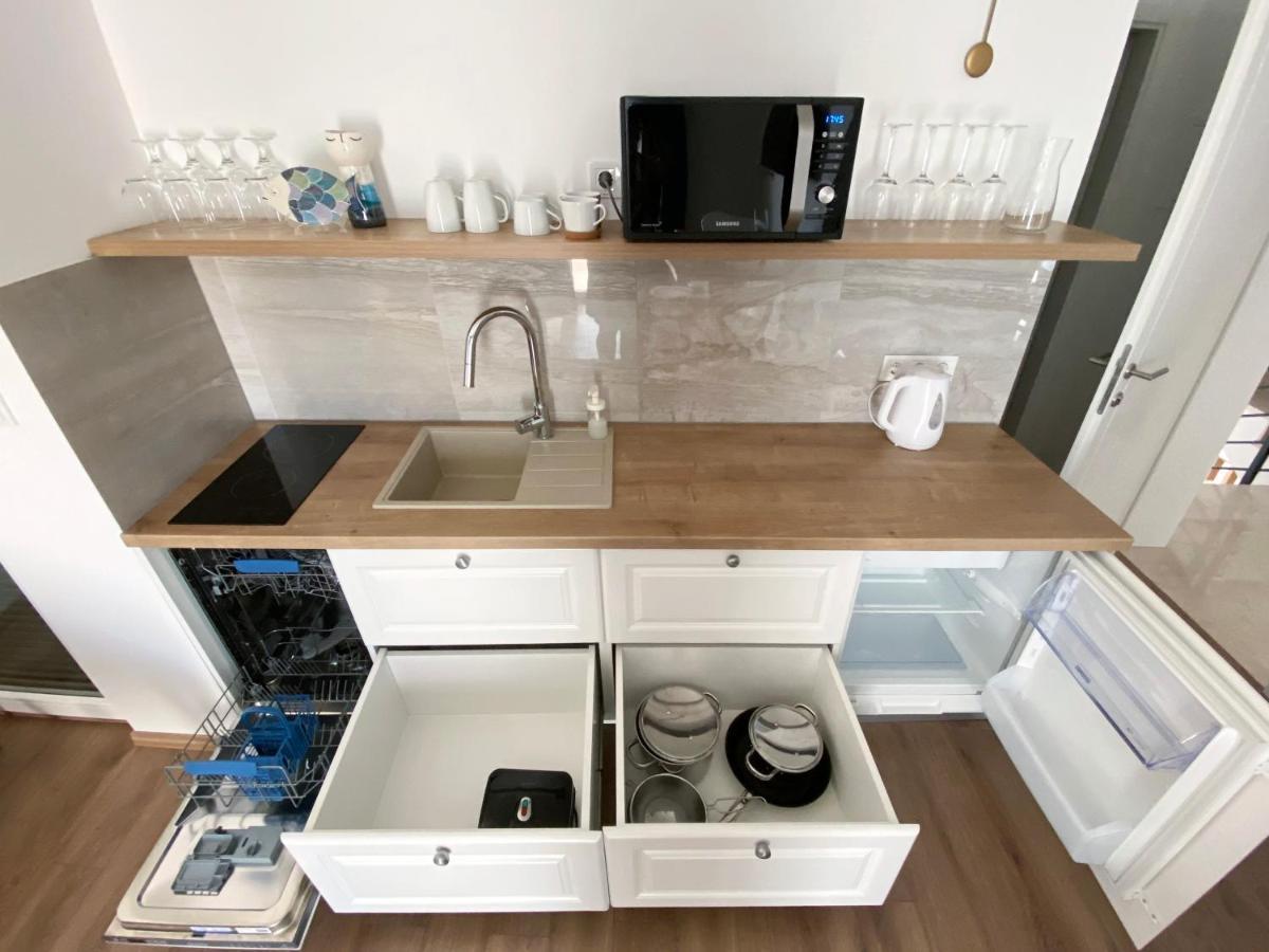 חוואר Marisa Apartments Hvar מראה חיצוני תמונה